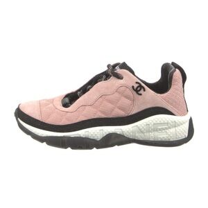 CHANEL Interlocking CC Logo Sneakers